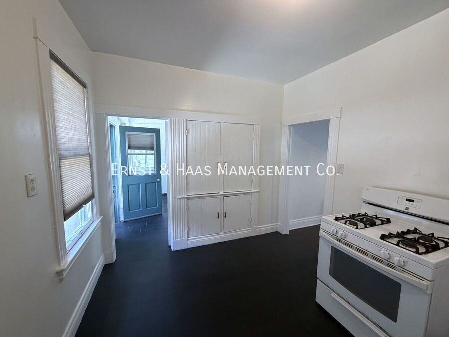 209 Linden Ave - Photo 7 of 17