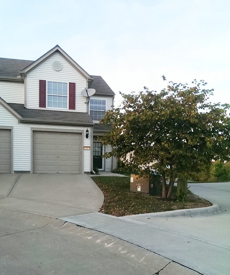 5427 N Hickory St - Photo 2 of 43