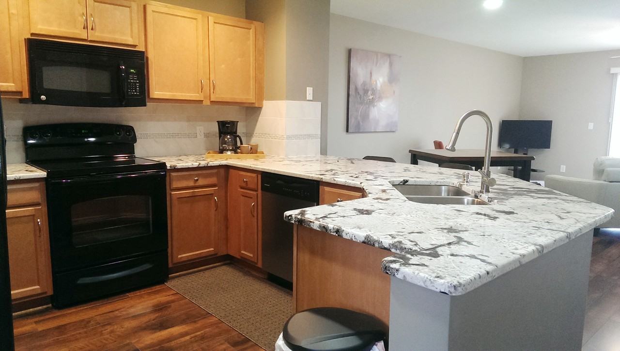 5427 N Hickory St - Photo 3 of 43