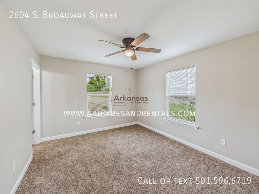 2604 Broadway St - Photo 6 of 15