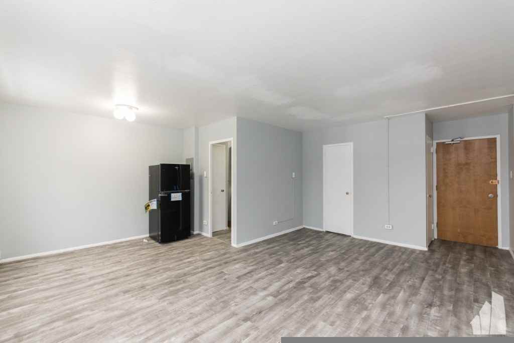7333 N Ridge Blvd #404 - Photo 3 of 9