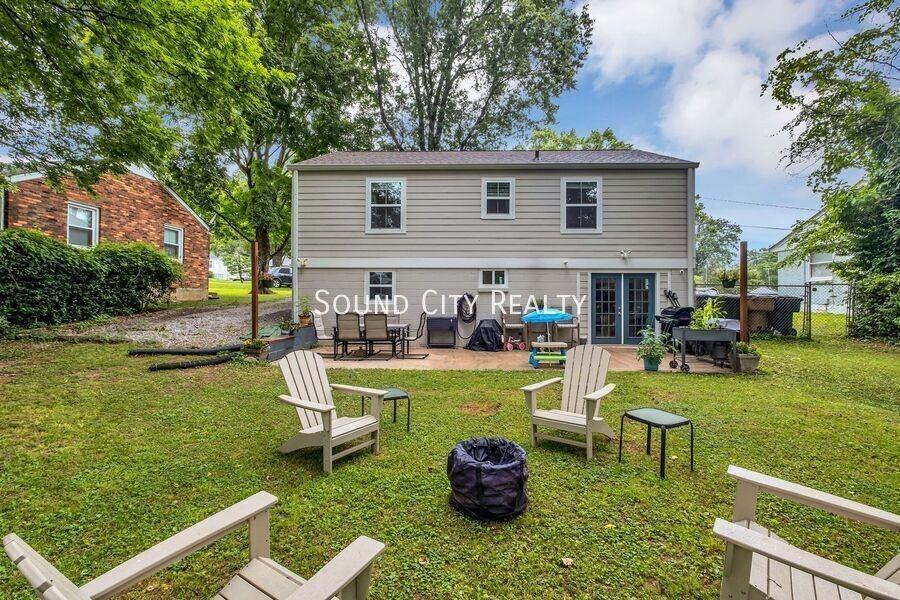 2929 Emery Dr - Photo 3 of 46