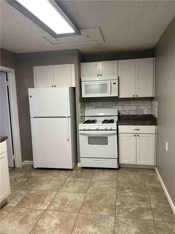 248 E Jo Ave - Photo 5 of 10