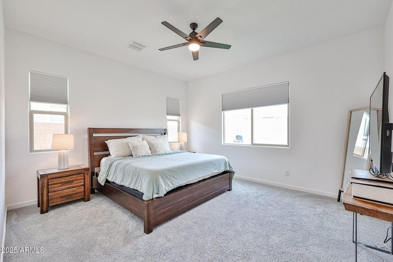 19530 W Cartwright Ave - Photo 5 of 14