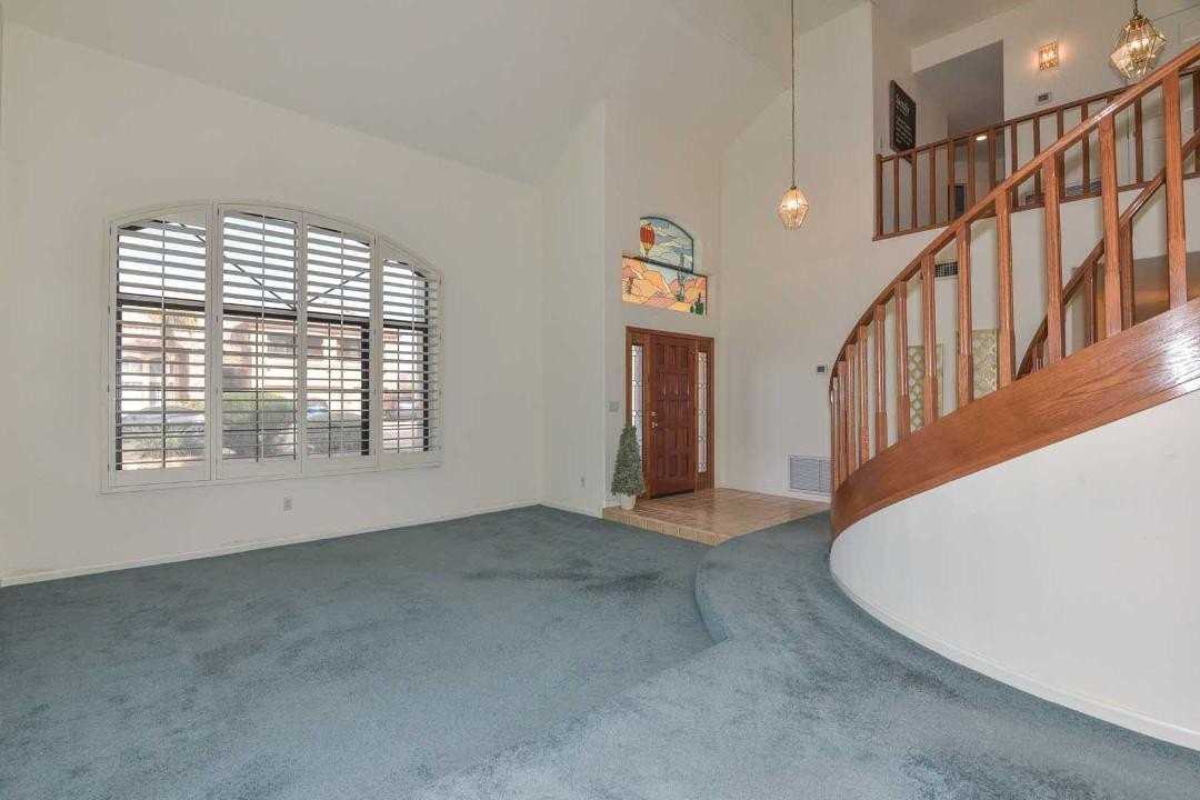 5413 W Fallen Leaf Ln - Photo 6 of 43