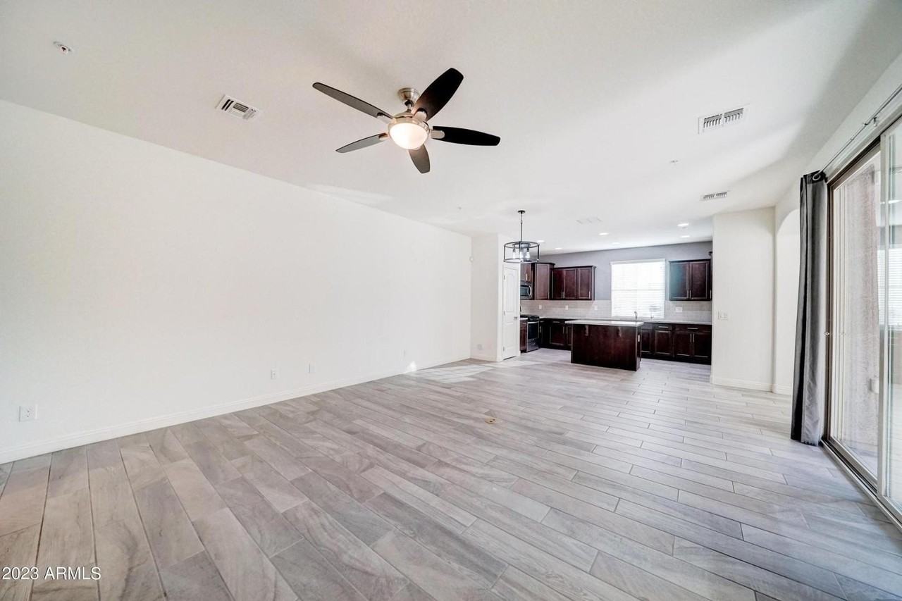 2297 N Alsap Rd - Photo 6 of 33