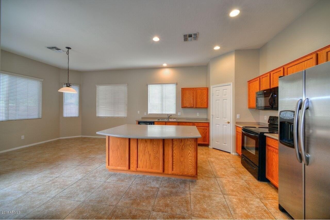 26237 N 74th Ln - Photo 4 of 24
