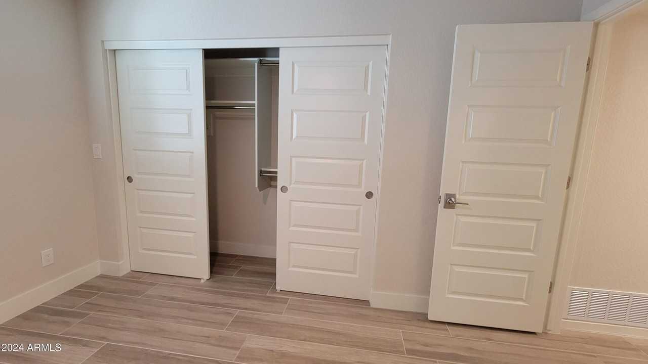 1107 N Wedgewood Dr - Photo 7 of 18