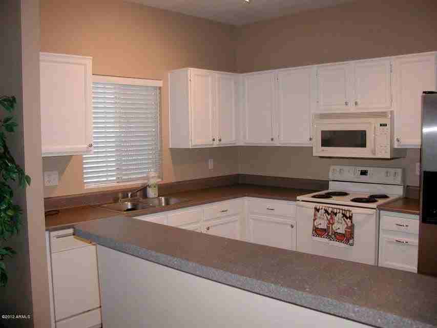 1601 N Saba St #332 - Photo 2 of 11