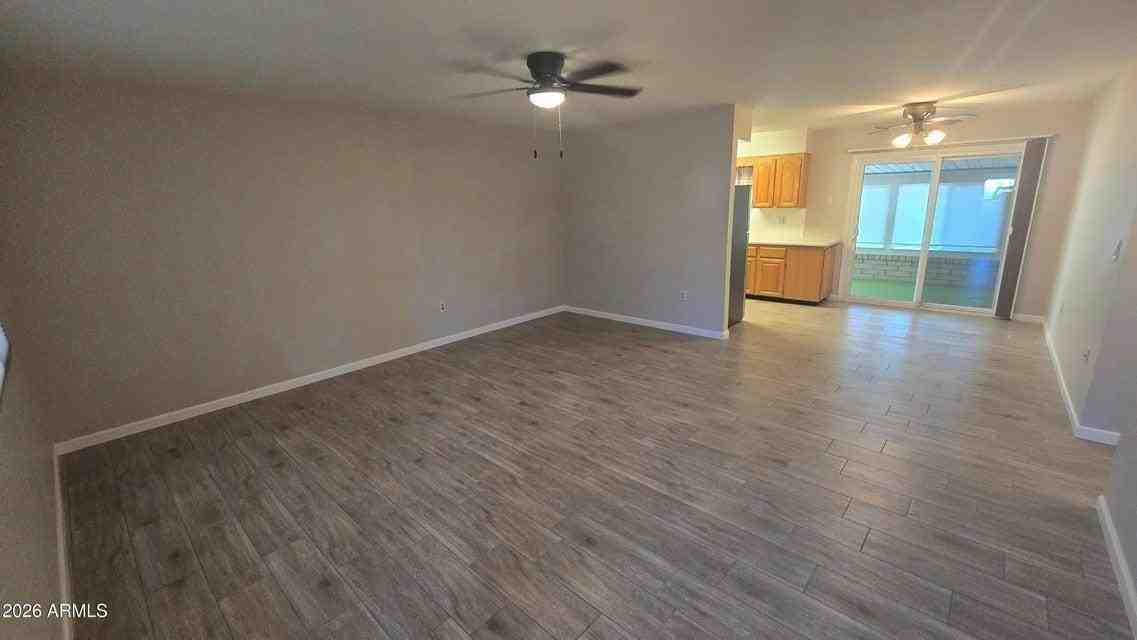 10601 W Bolivar Dr - Photo 6 of 40