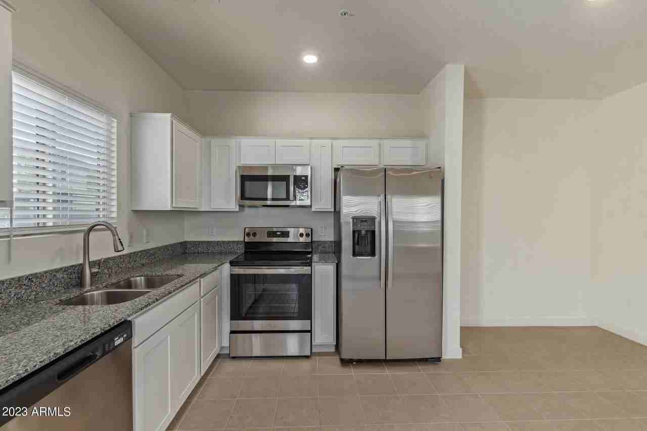 2280 W Laurie Ln - Photo 7 of 27