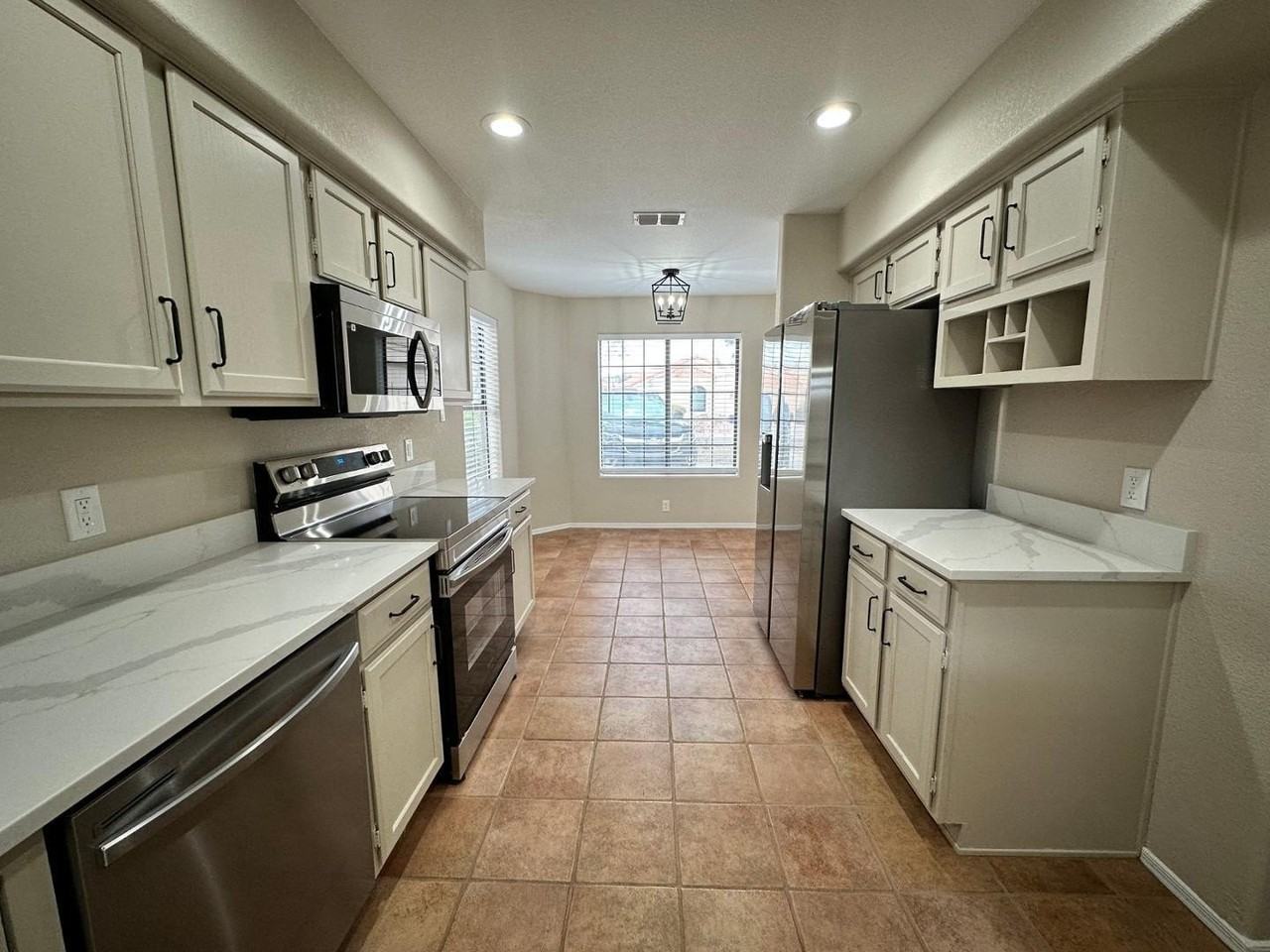 12237 N Gambel Dr - Photo 7 of 38