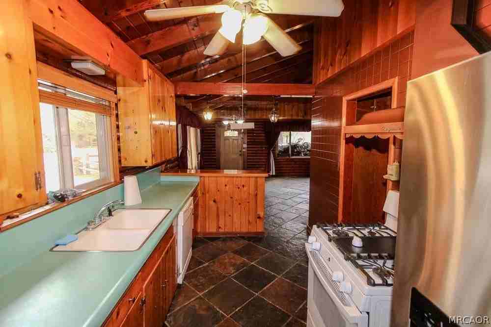 39438 Ruby Ln - Photo 7 of 20