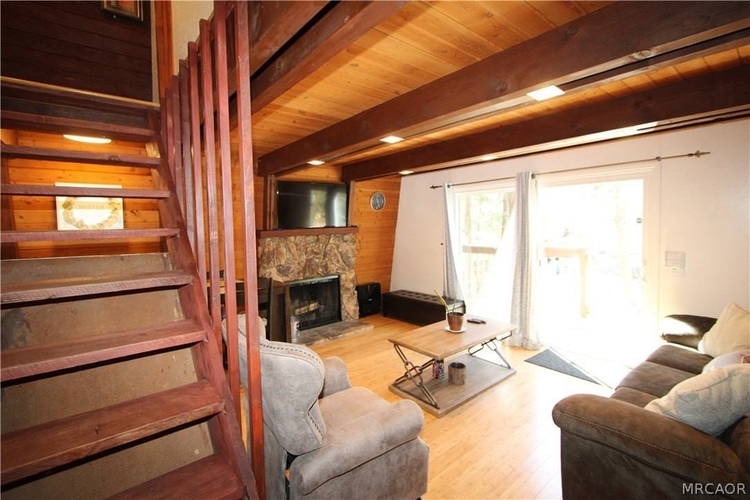 255 Riverside Ave - Photo 4 of 19