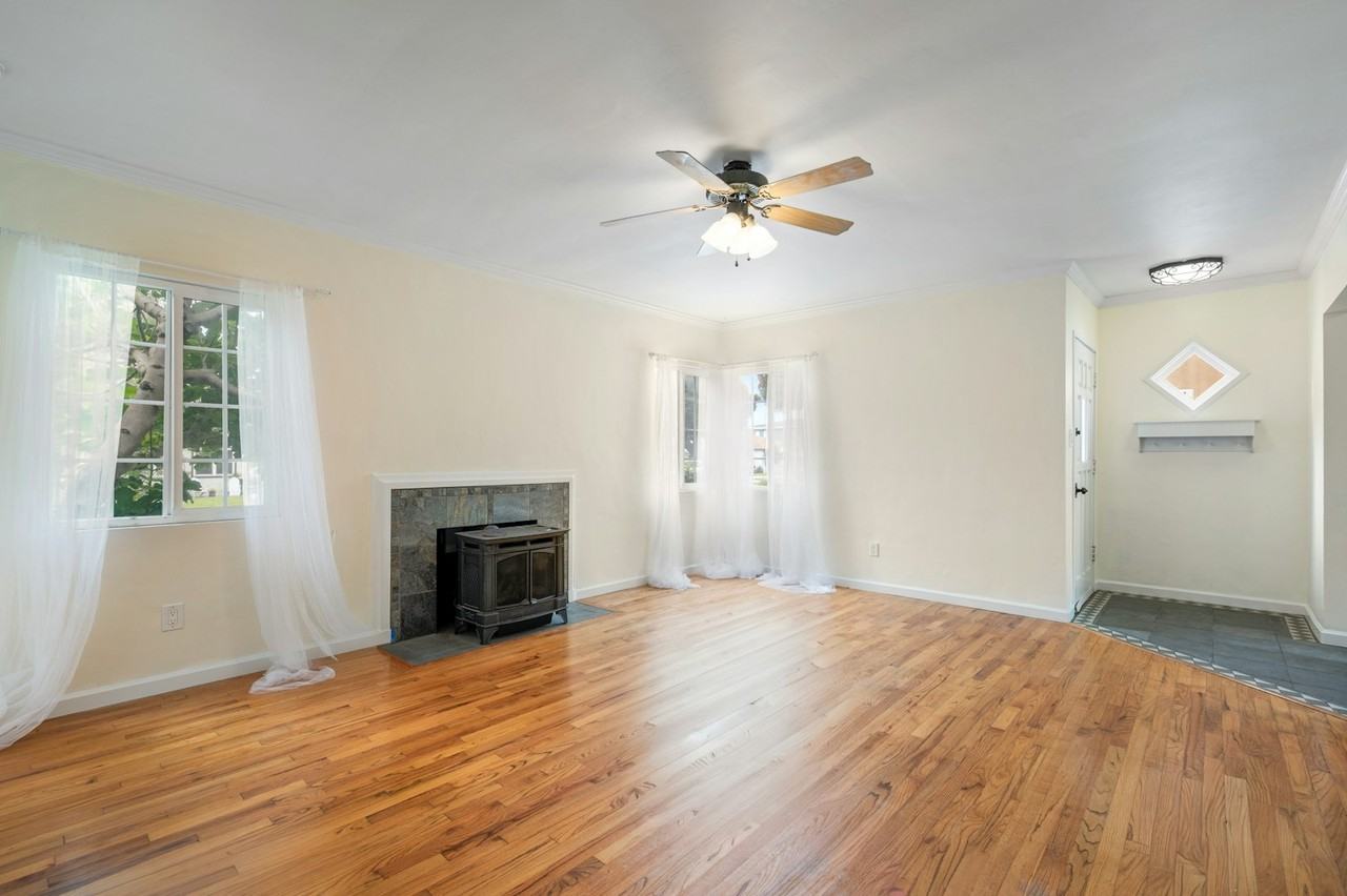 339 Avenue F - Photo 7 of 24