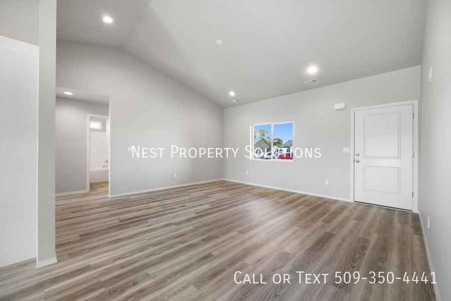 913 N Washington Ct - Photo 2 of 28