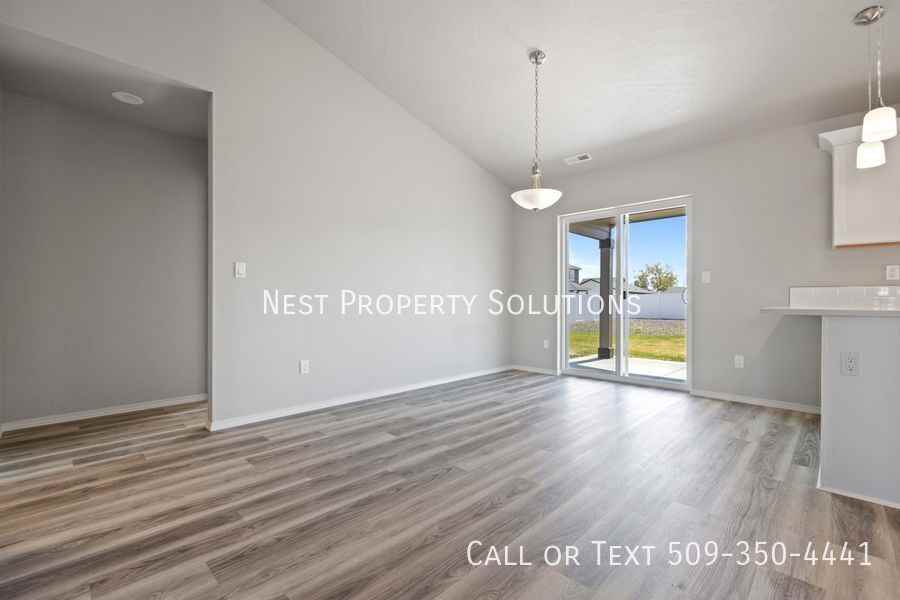 913 N Washington Ct - Photo 4 of 28