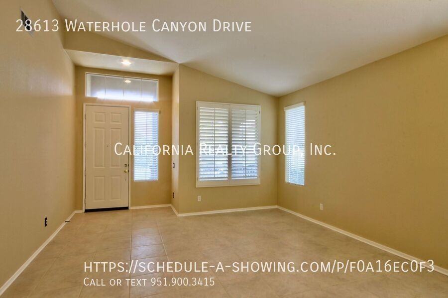 28613 Waterhole Canyon Dr - Photo 2 of 20