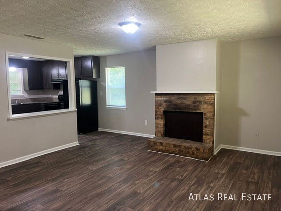 200 N Bluff Rd - Photo 2 of 17