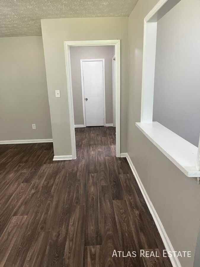 200 N Bluff Rd - Photo 7 of 17