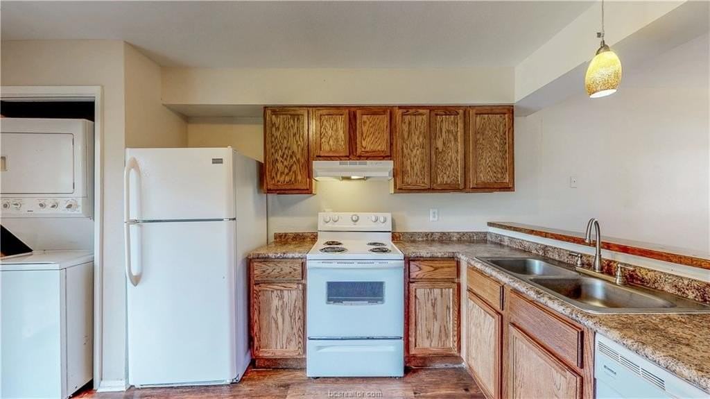 303 Manuel Dr #B - Photo 6 of 17