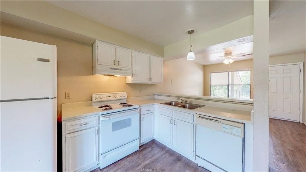 303 Manuel Dr #C - Photo 2 of 33