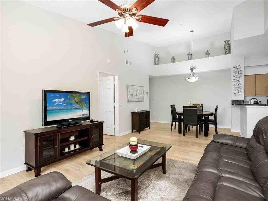 1205 Reserve Way Apt 302 - Photo 7 of 31