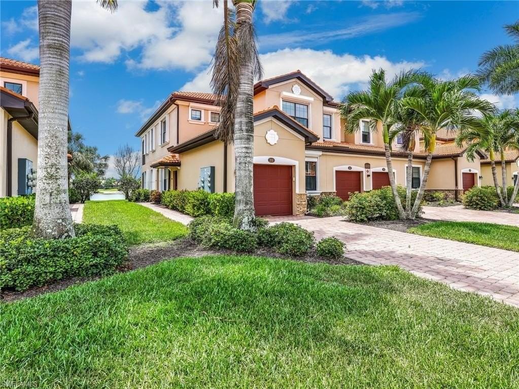 11313 Monte Carlo Blvd Unit 201 - Photo 3 of 32