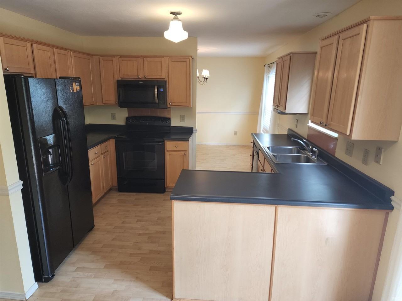 3819 S Claybridge Dr - Photo 5 of 22