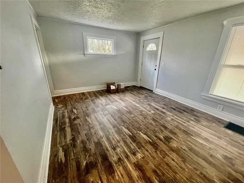 223 E Filbert St - Photo 3 of 46