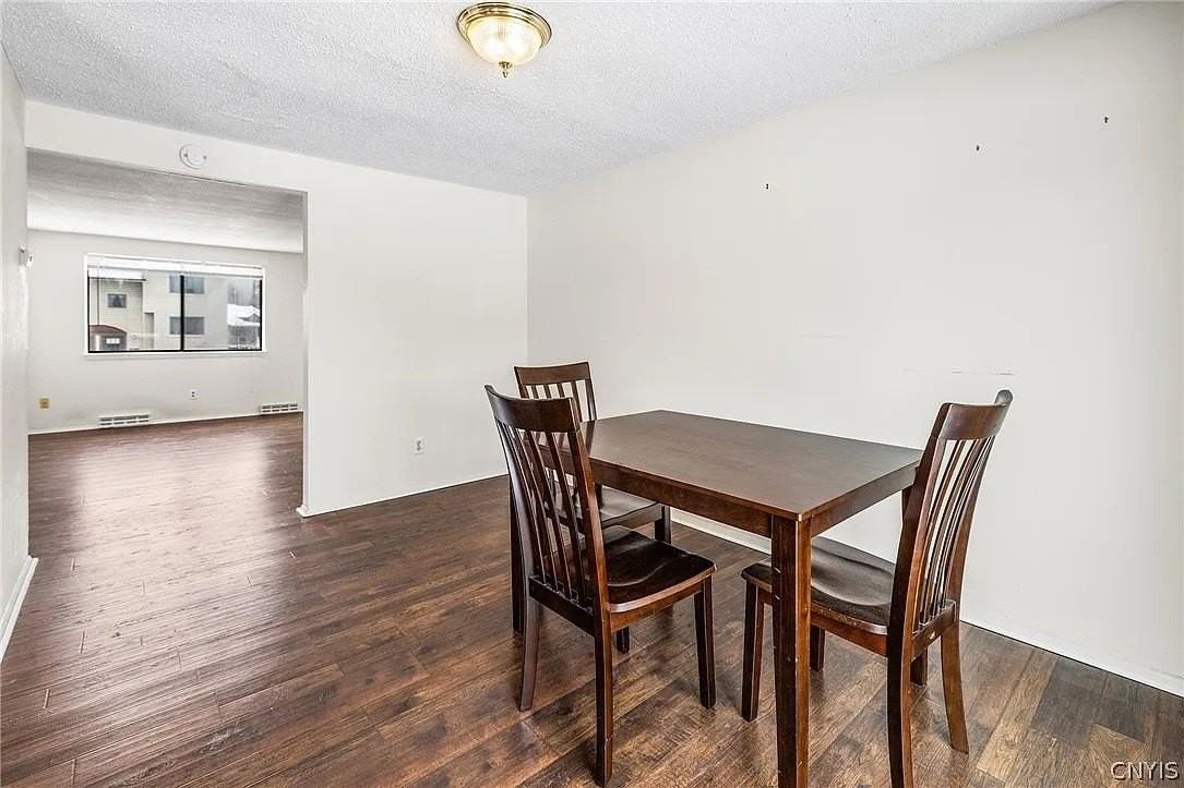 364 Cameco Cir - Photo 6 of 22