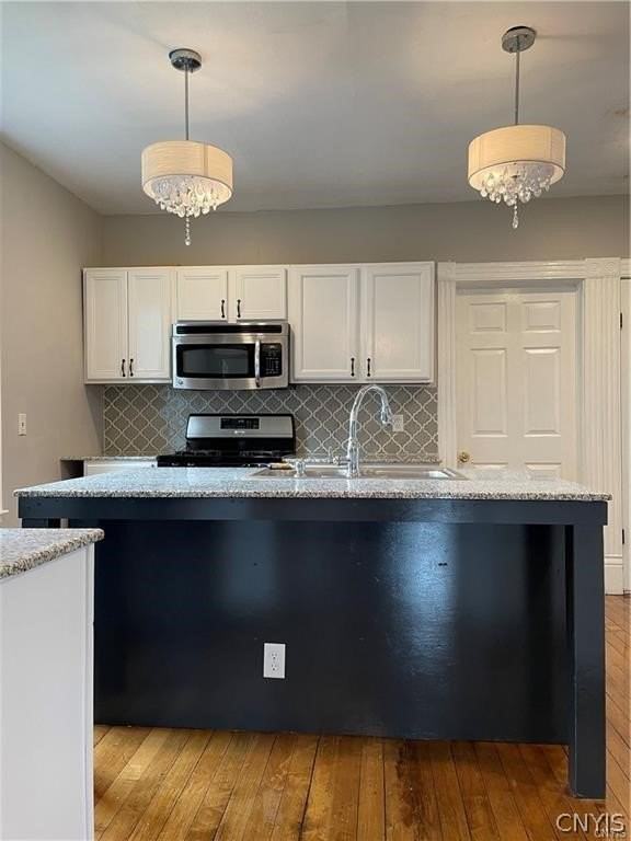 347 Douglas St - Photo 4 of 11