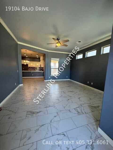 19104 Bajo Dr - Photo 2 of 21