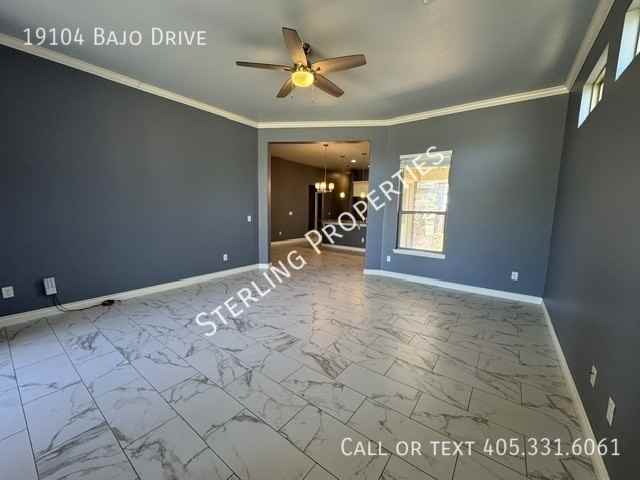 19104 Bajo Dr - Photo 3 of 21