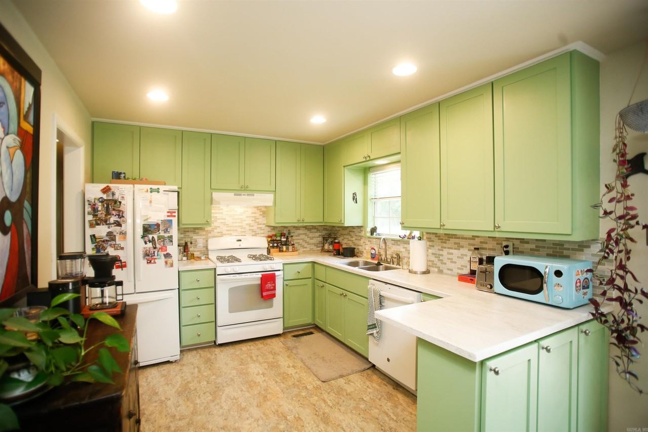 7220 Amherst Dr - Photo 5 of 28