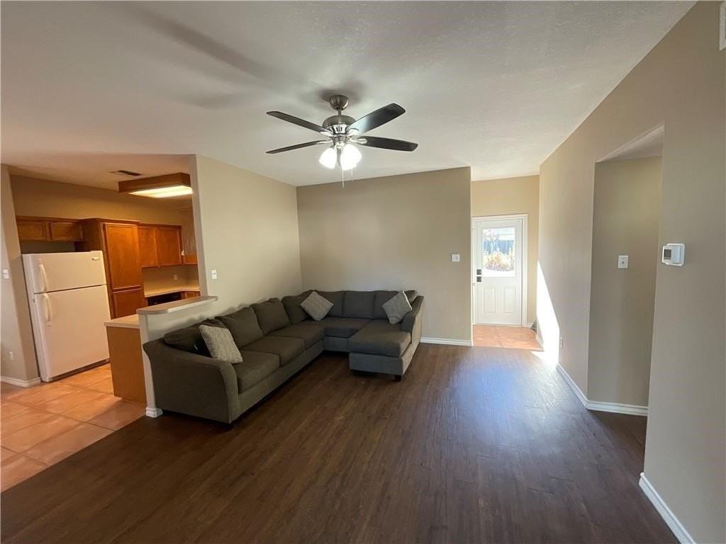 309 Rosebud Ave #D - Photo 4 of 10