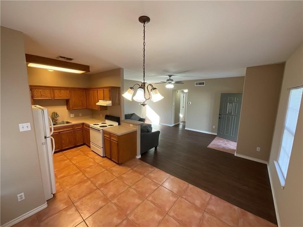 309 Rosebud Ave #D - Photo 5 of 10
