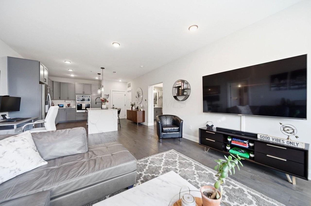 751 N 6th St #205 - Photo 5 of 46