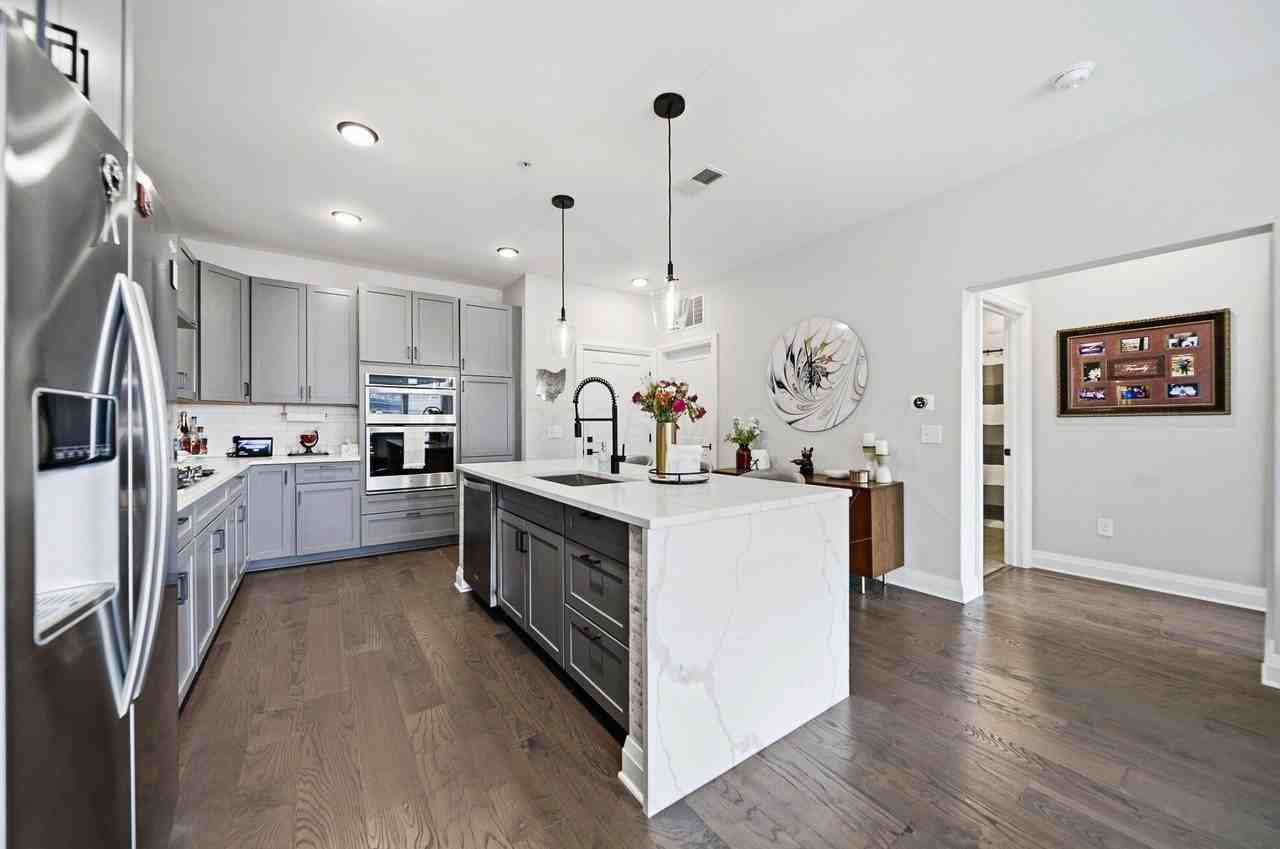 751 N 6th St #205 - Photo 7 of 46