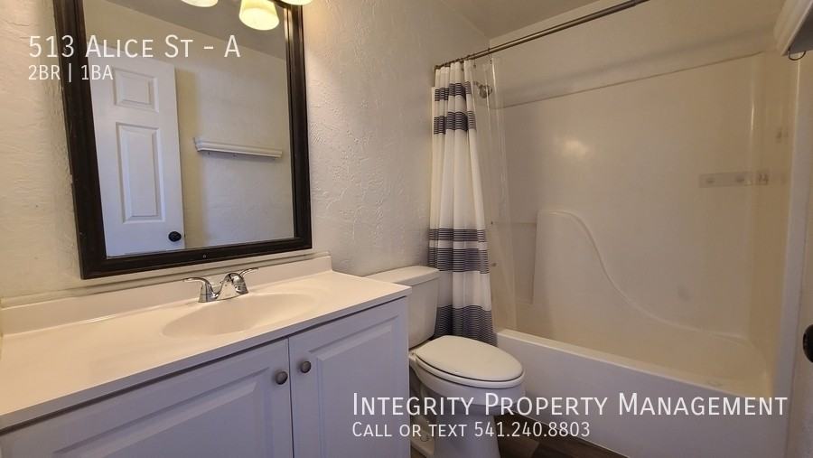 513 Alice St #A - Photo 7 of 12