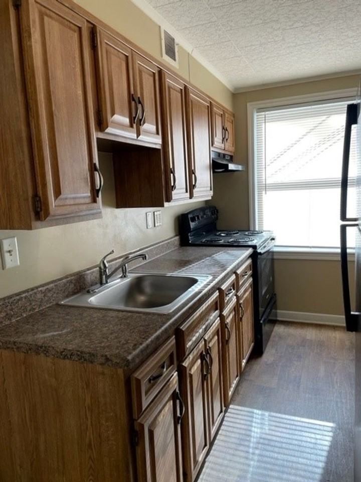2335 Kensington St - Photo 5 of 18