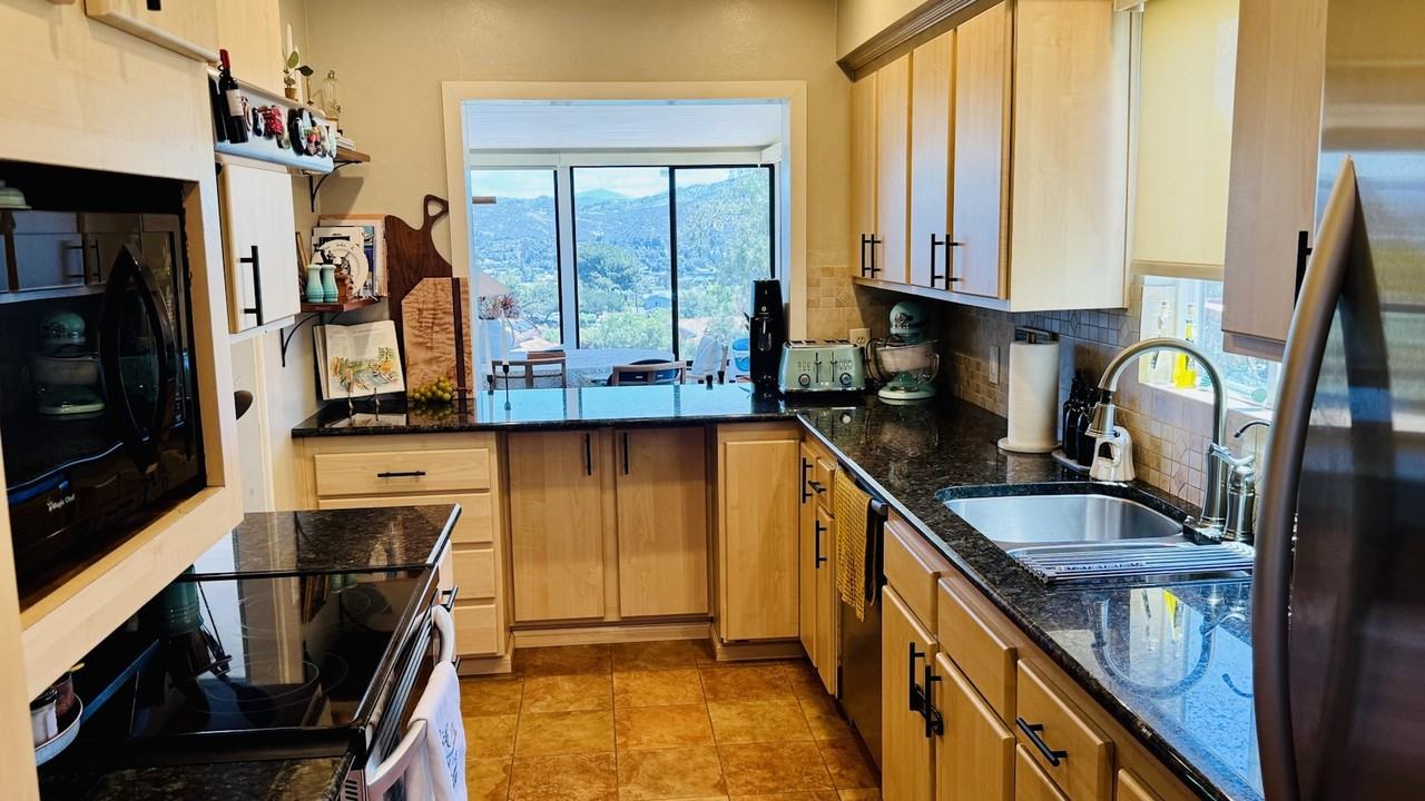 2846 Panorama Crest - Photo 6 of 37