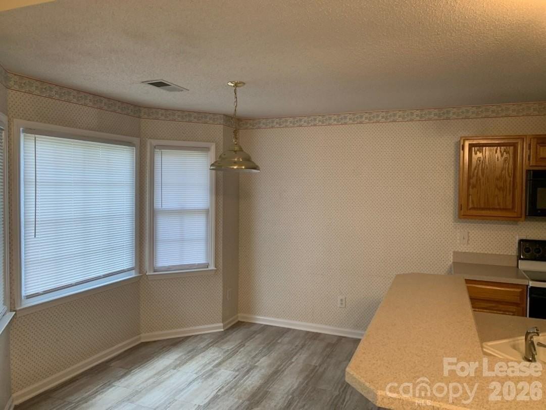 4319 Wynborough Ln - Photo 4 of 29