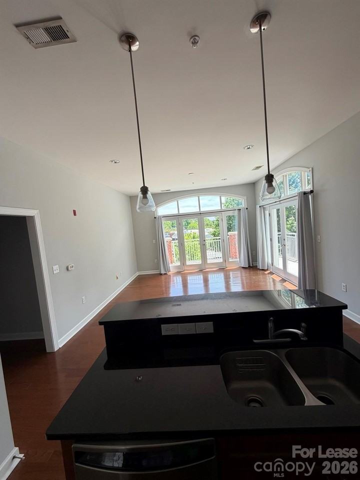 1903 Kenilworth Ave #306A - Photo 4 of 7