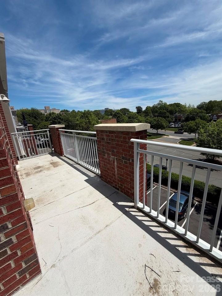 1903 Kenilworth Ave #306A - Photo 5 of 7