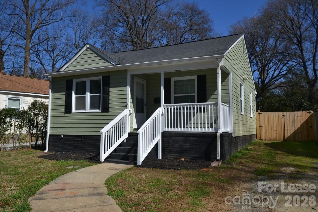 1221 Spruce St - Photo 2 of 23