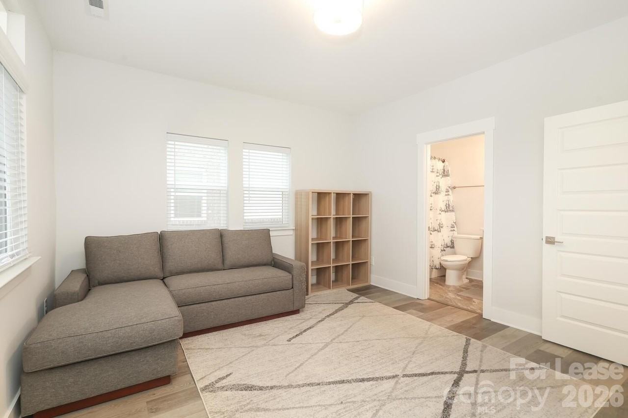 2245 Electric Ln - Photo 3 of 32