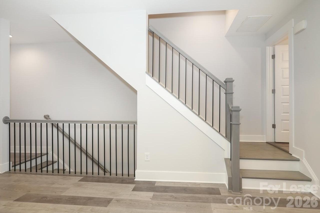 2245 Electric Ln - Photo 5 of 32