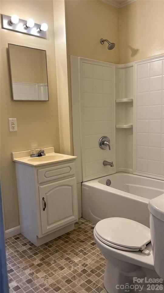 2621 Dr Carver Rd - Photo 5 of 14