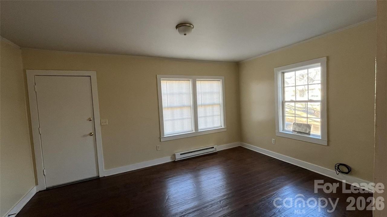 2621 Dr Carver Rd - Photo 7 of 14